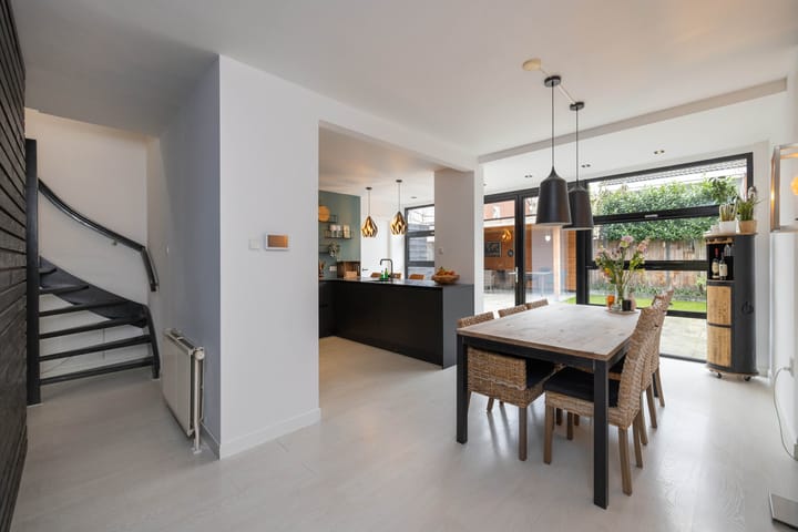 Foto 2 van Van Coeverdenstraat 5