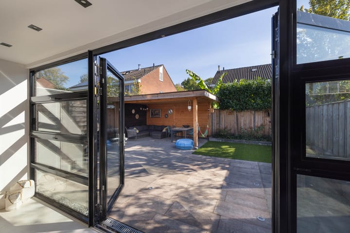 Foto 10 van Van Coeverdenstraat 5