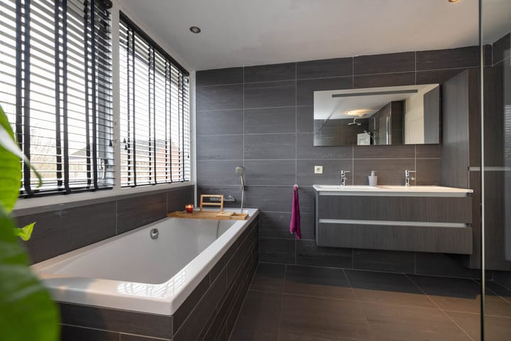 Foto 22 van Van Coeverdenstraat 5