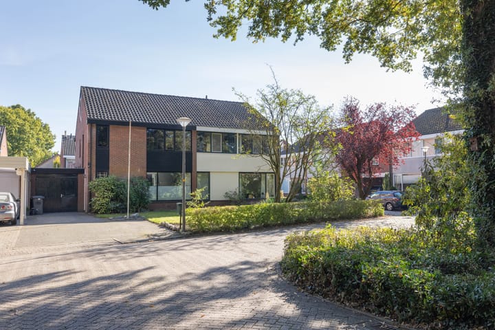 Foto 38 van Van Coeverdenstraat 5