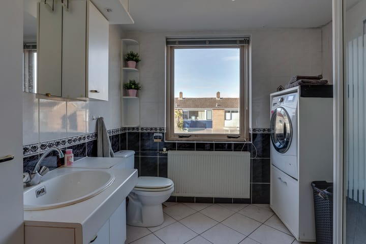 Foto 34 van Lovinkstraat 10