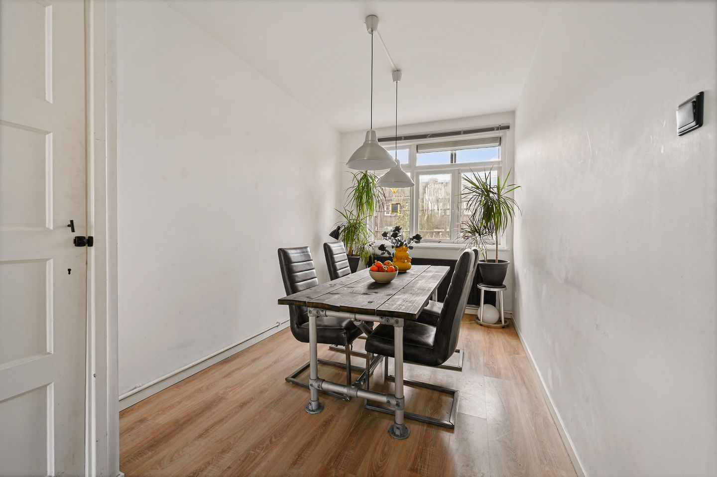 Photo 14 of Von Geusaustraat 85