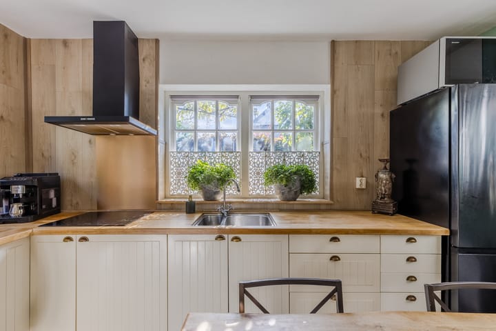 Photo 16 of Iepenstraat 12