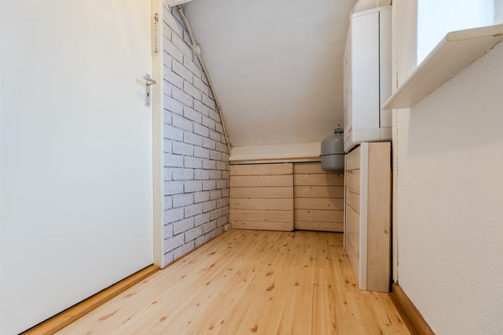 Photo 32 of Iepenstraat 12