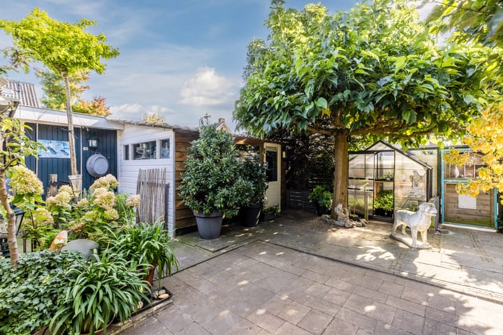 Photo 43 of Iepenstraat 12