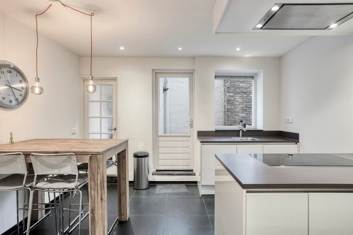 Photo 7 of Tongersestraat 82