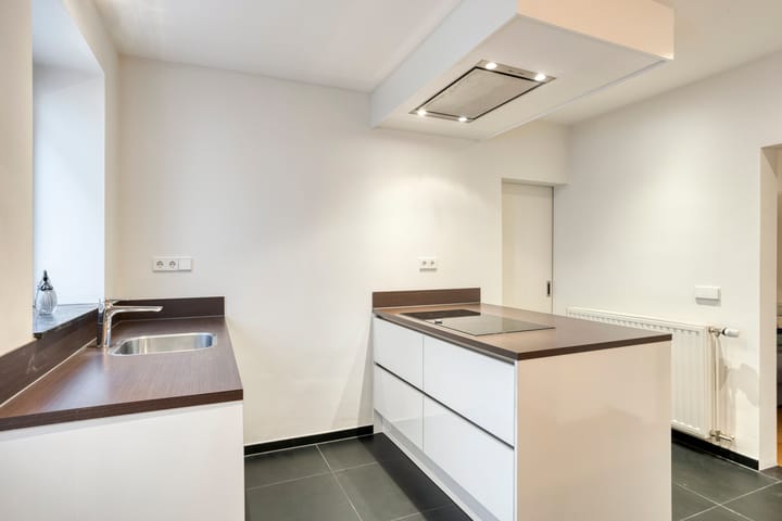 Photo 9 of Tongersestraat 82