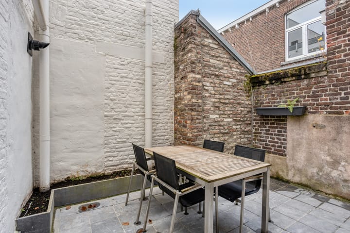 Photo 10 of Tongersestraat 82