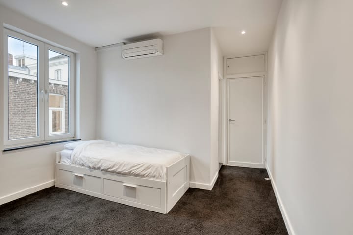 Photo 14 of Tongersestraat 82