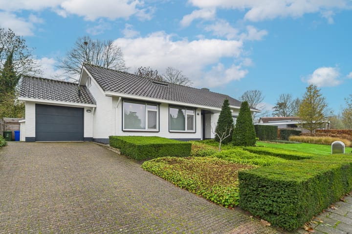 Photo 6 of Zuidsingel 44