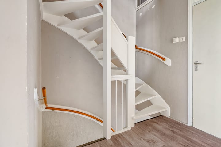 Photo 11 of Haydnstraat 6