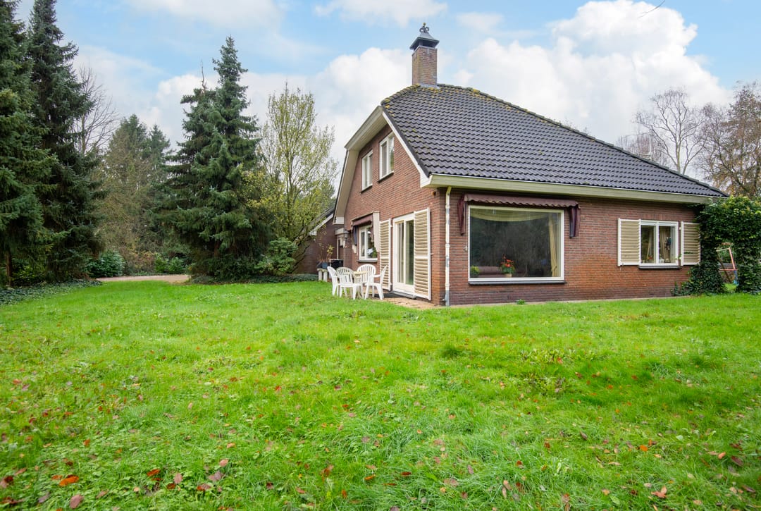 Photo 38 of Hunnenweg 7