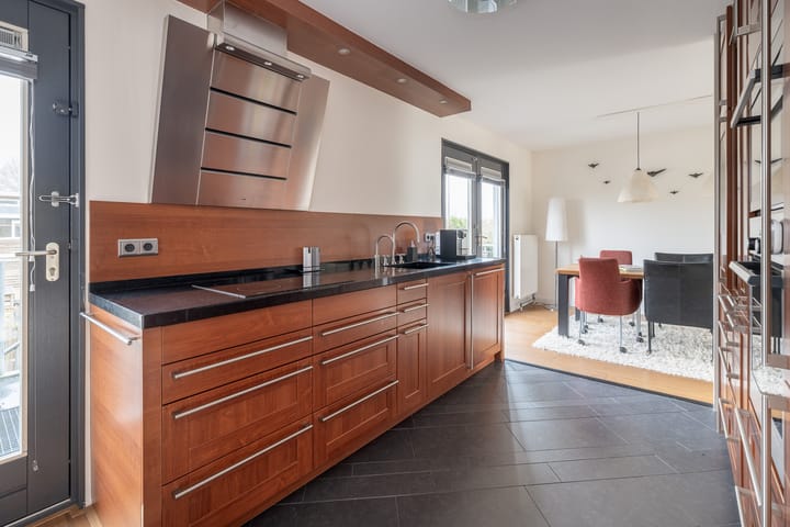 Foto 23 van James Stewartstraat 65