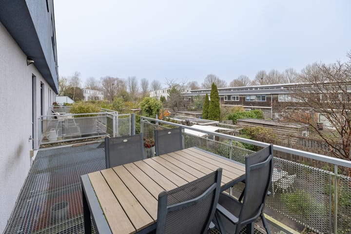 Foto 26 van James Stewartstraat 65