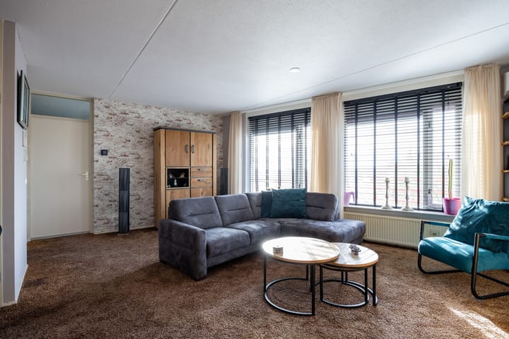 Foto 2 van Burgemeester Buiskoolplein 28