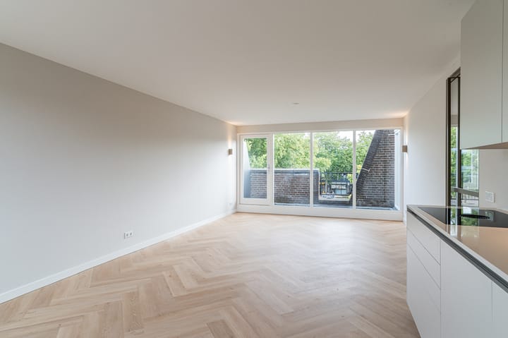 Photo 13 of Moleneindplein 56-A