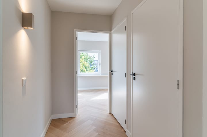 Photo 22 of Moleneindplein 56-A