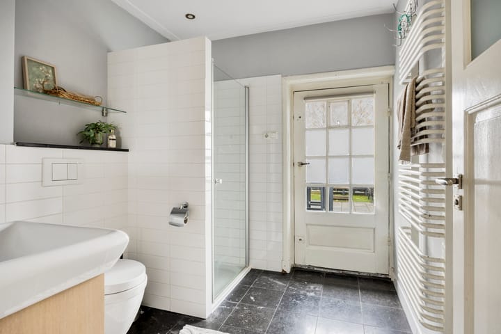 Photo 32 of St Rochusstraat 14