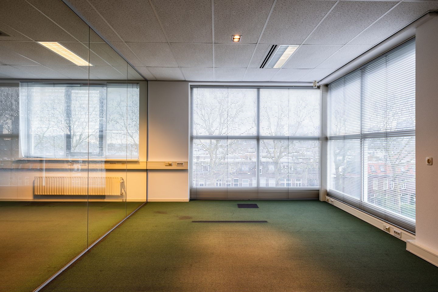 View photo 4 of Niasstraat 6-A