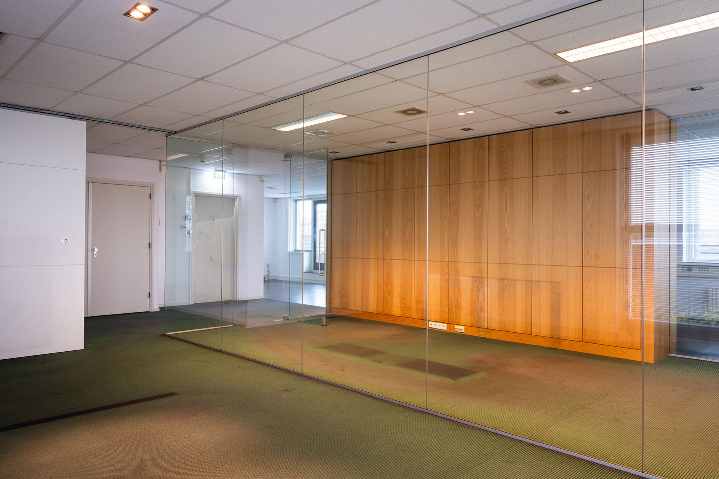 View photo 5 of Niasstraat 6-A