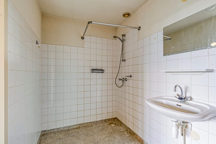 Photo 4 of Veenbes 37