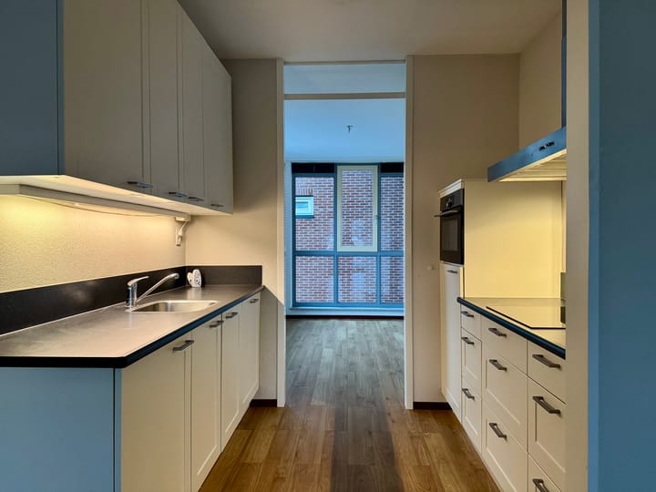 Photo 2 of Raadhuislaan 80-A16