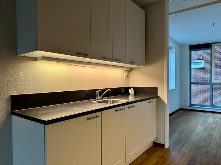 Photo 11 of Raadhuislaan 80-A16