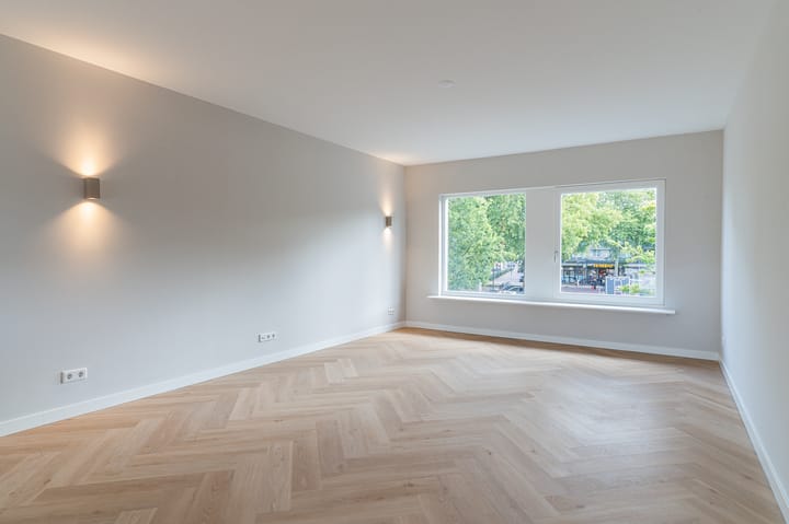 Photo 8 of Moleneindplein 56