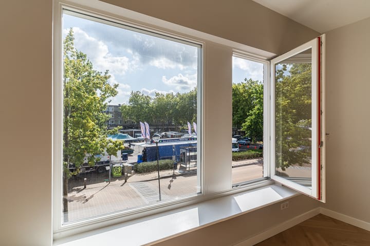 Photo 25 of Moleneindplein 56