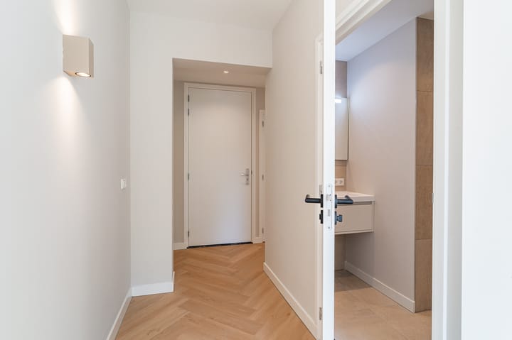 Photo 29 of Moleneindplein 56