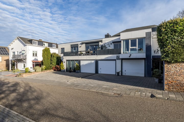 Foto 36 van Parallelweg 69