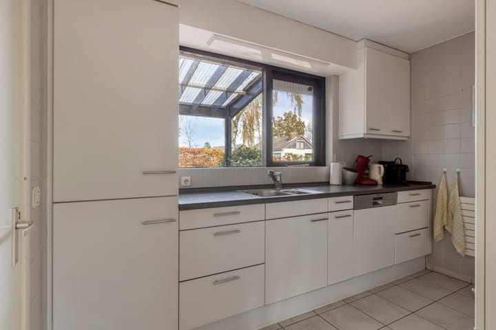 Photo 10 of Bizetlaan 13