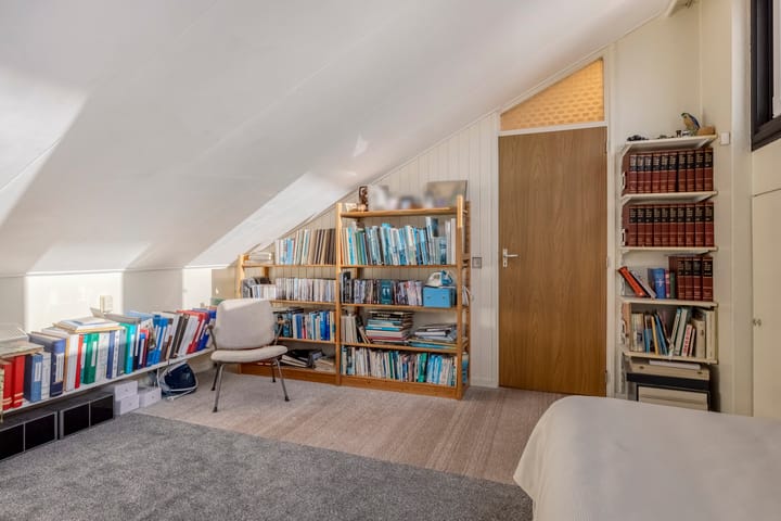 Photo 24 of Bizetlaan 13