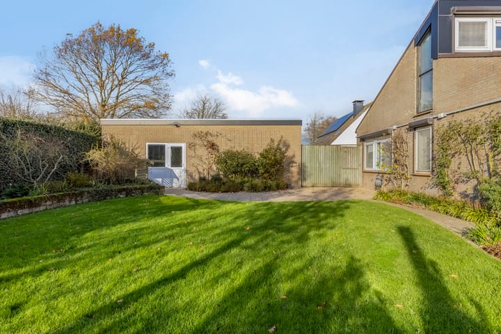 Photo 30 of Bizetlaan 13