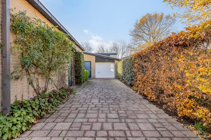 Photo 34 of Bizetlaan 13