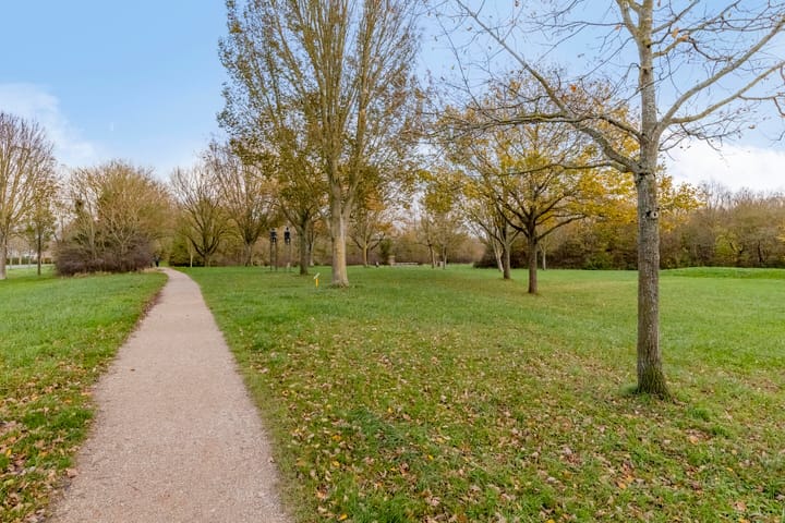 Photo 38 of Bizetlaan 13