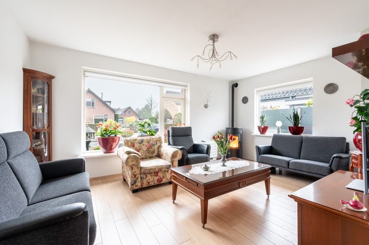 Photo 2 of Hoornbloem 54