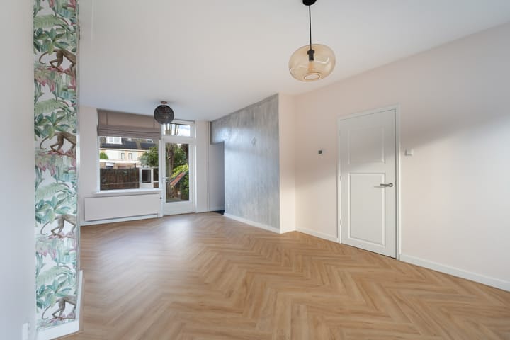 Foto 8 van Middelweg 57