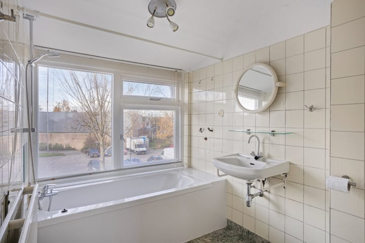 Foto 21 van Leliestraat 130