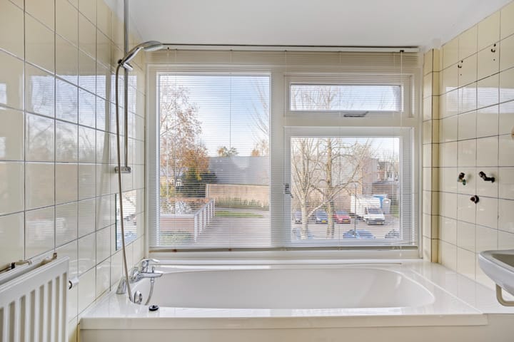 Foto 22 van Leliestraat 130