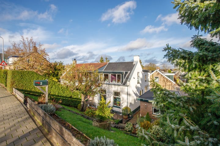 Middelland 2 main image