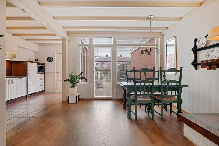 Photo 9 of Spoelsterstraat 32