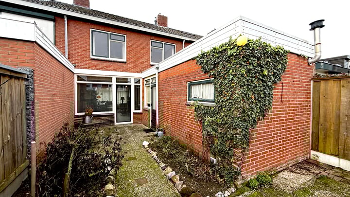 Photo 33 of Spoelsterstraat 32