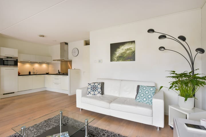 Photo 6 of Sint Laurentiusstraat 6