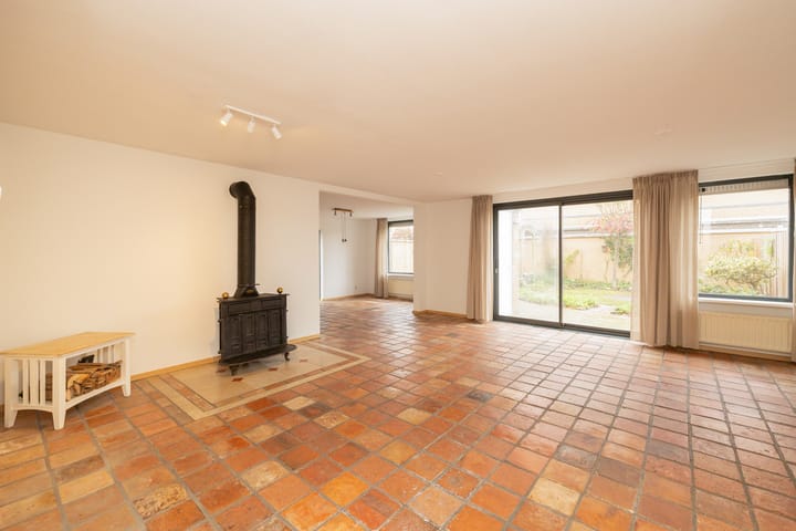 Photo 2 of Korenbloem 11