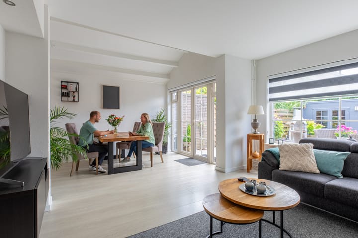 Photo 2 of Moerasvaren 118