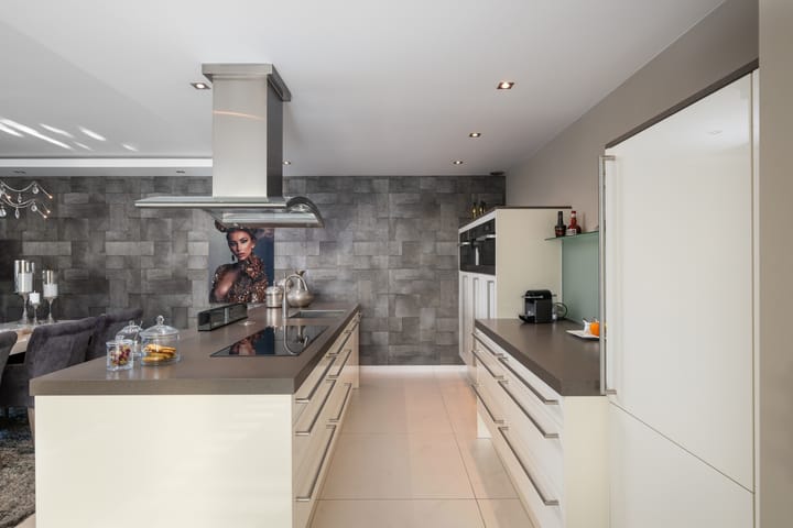 Foto 15 van Corsicalaan 213