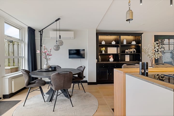 Photo 13 of Karper 58