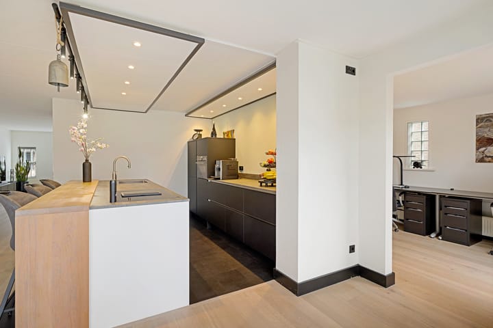 Photo 18 of Karper 58