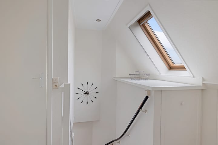 Photo 36 of Karper 58